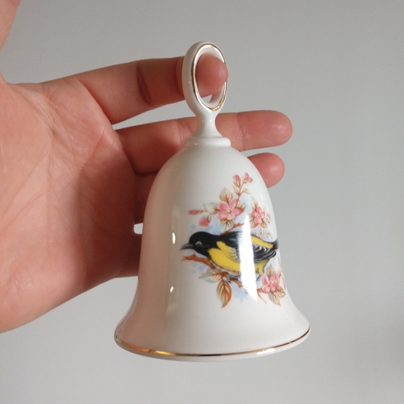 Queen's 🇬🇧 Made in England Decorative Bell 4.5" - Picture 11 of 13